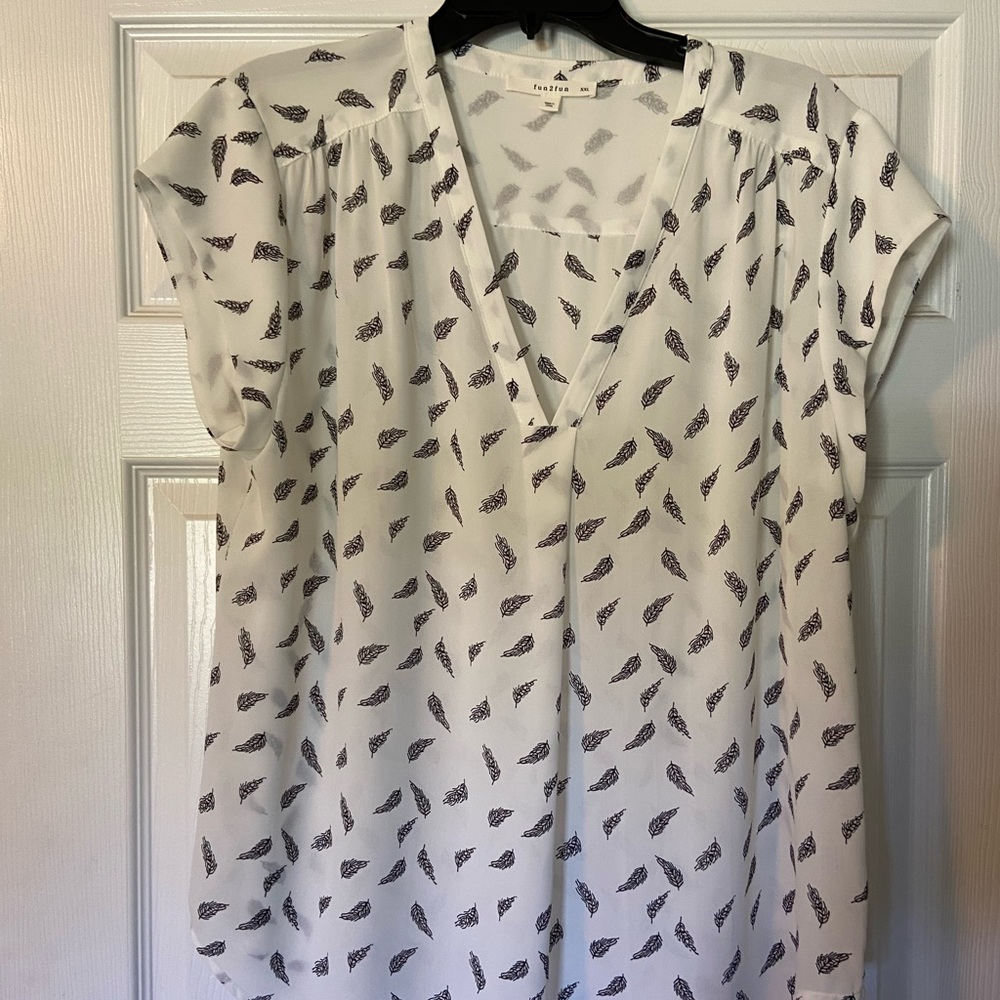 Short sleeve blouse